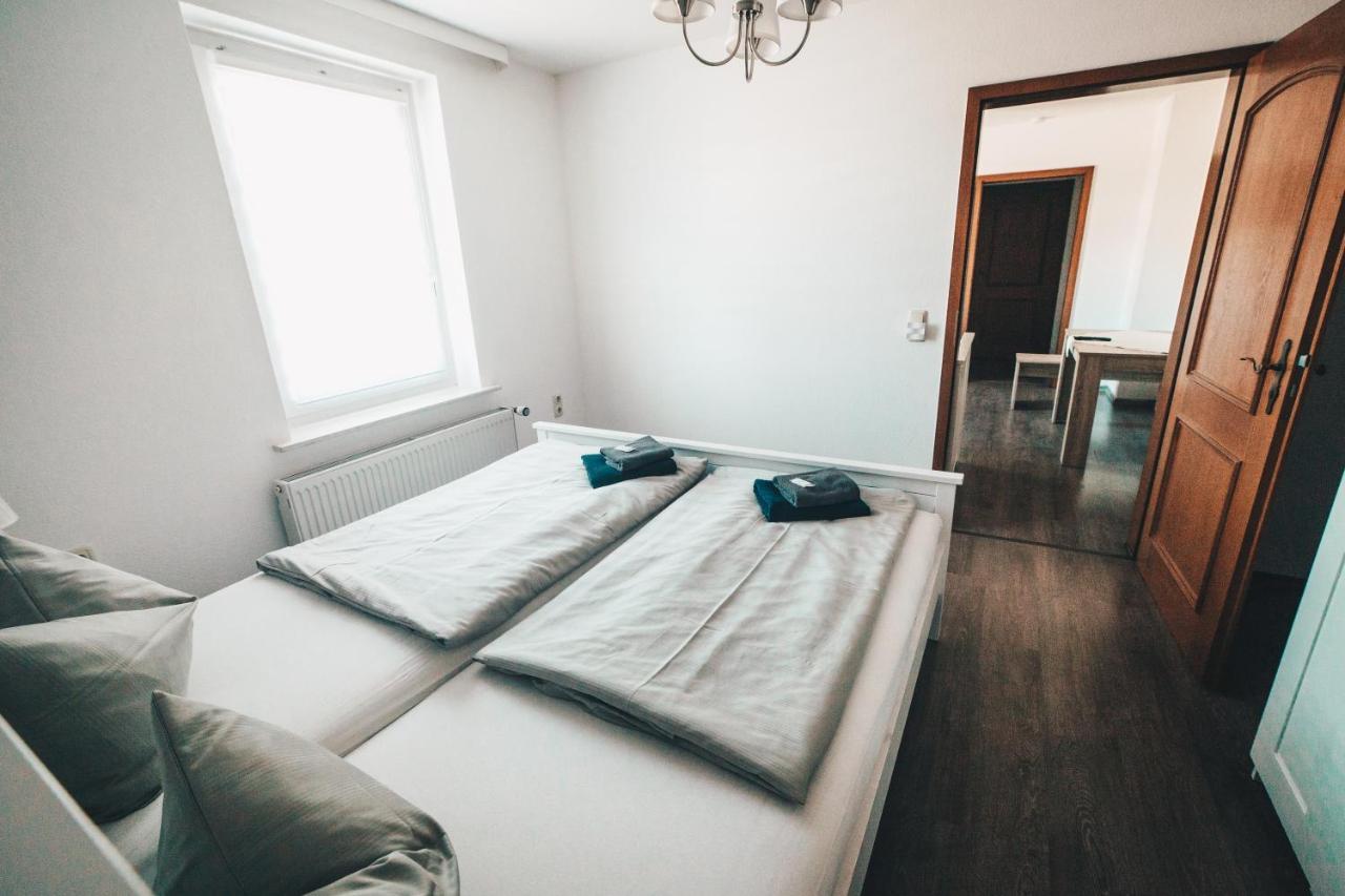 Hotel Und Pension Al Dente Nunchritz ภายนอก รูปภาพ