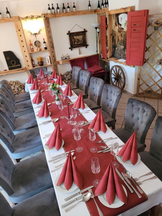 Hotel Und Pension Al Dente Nunchritz ภายนอก รูปภาพ