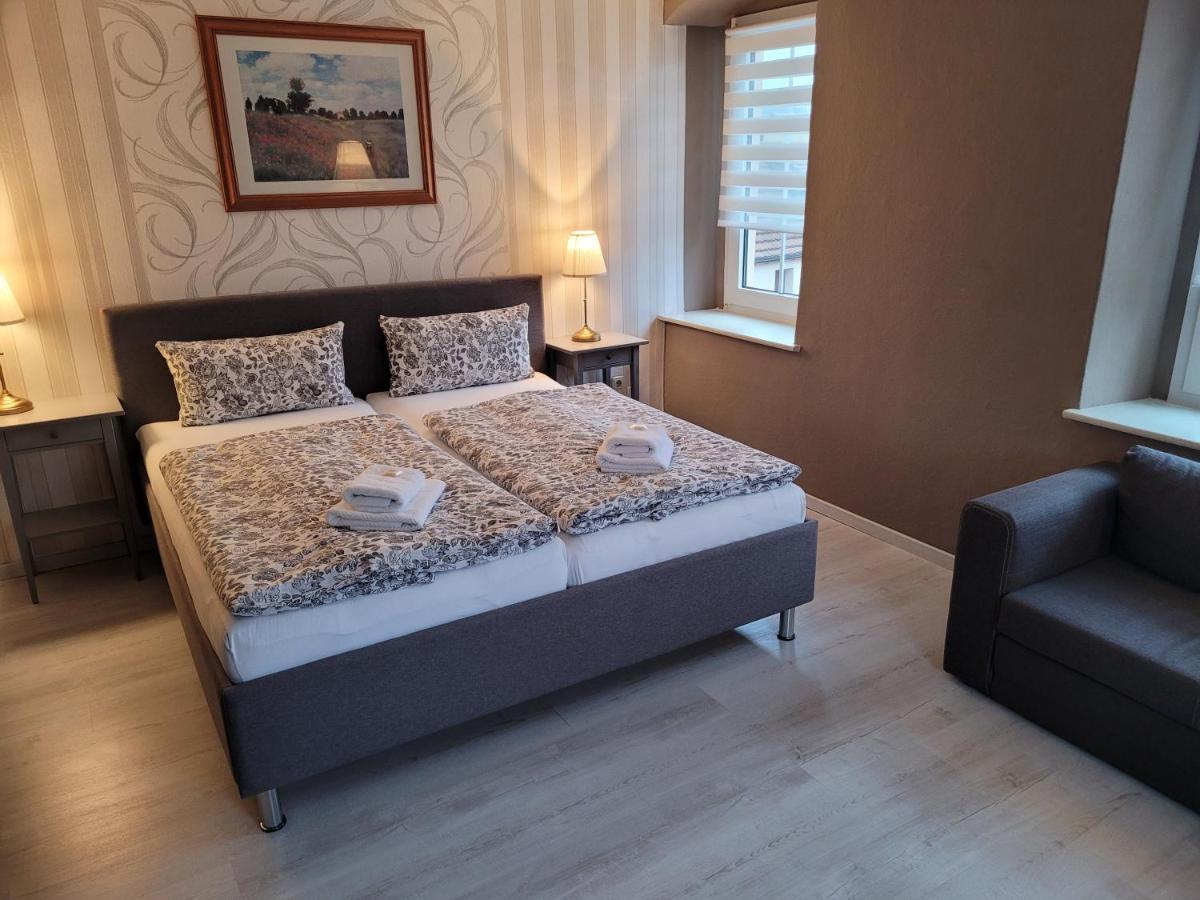 Hotel Und Pension Al Dente Nunchritz ภายนอก รูปภาพ