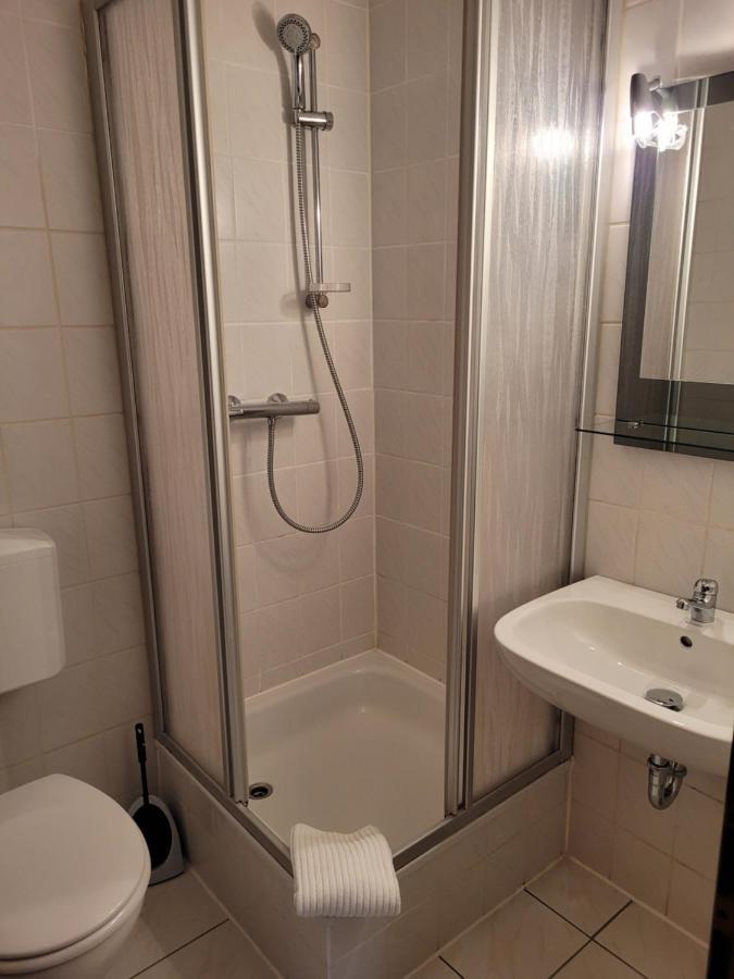 Hotel Und Pension Al Dente Nunchritz ภายนอก รูปภาพ
