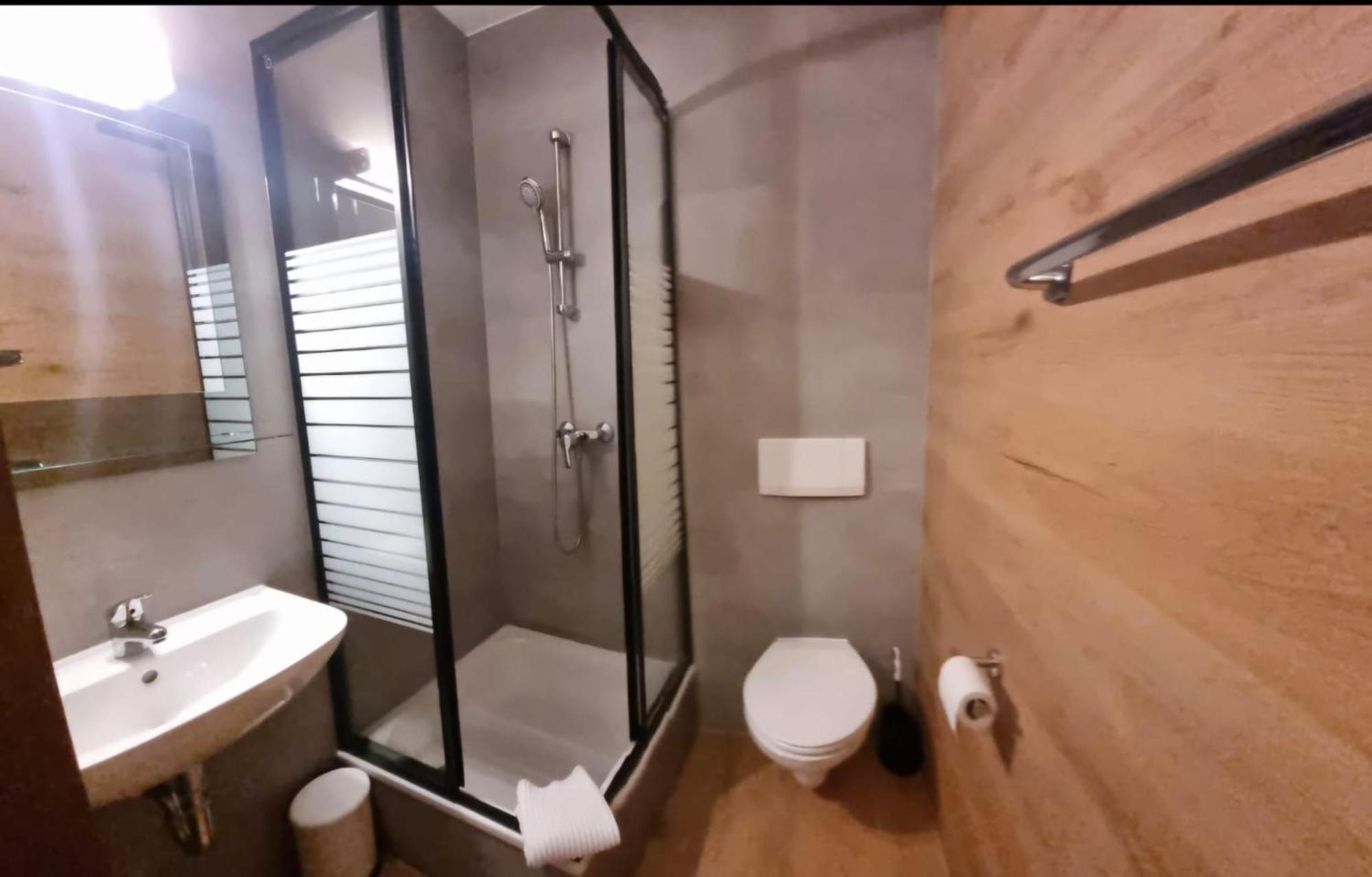 Hotel Und Pension Al Dente Nunchritz ภายนอก รูปภาพ